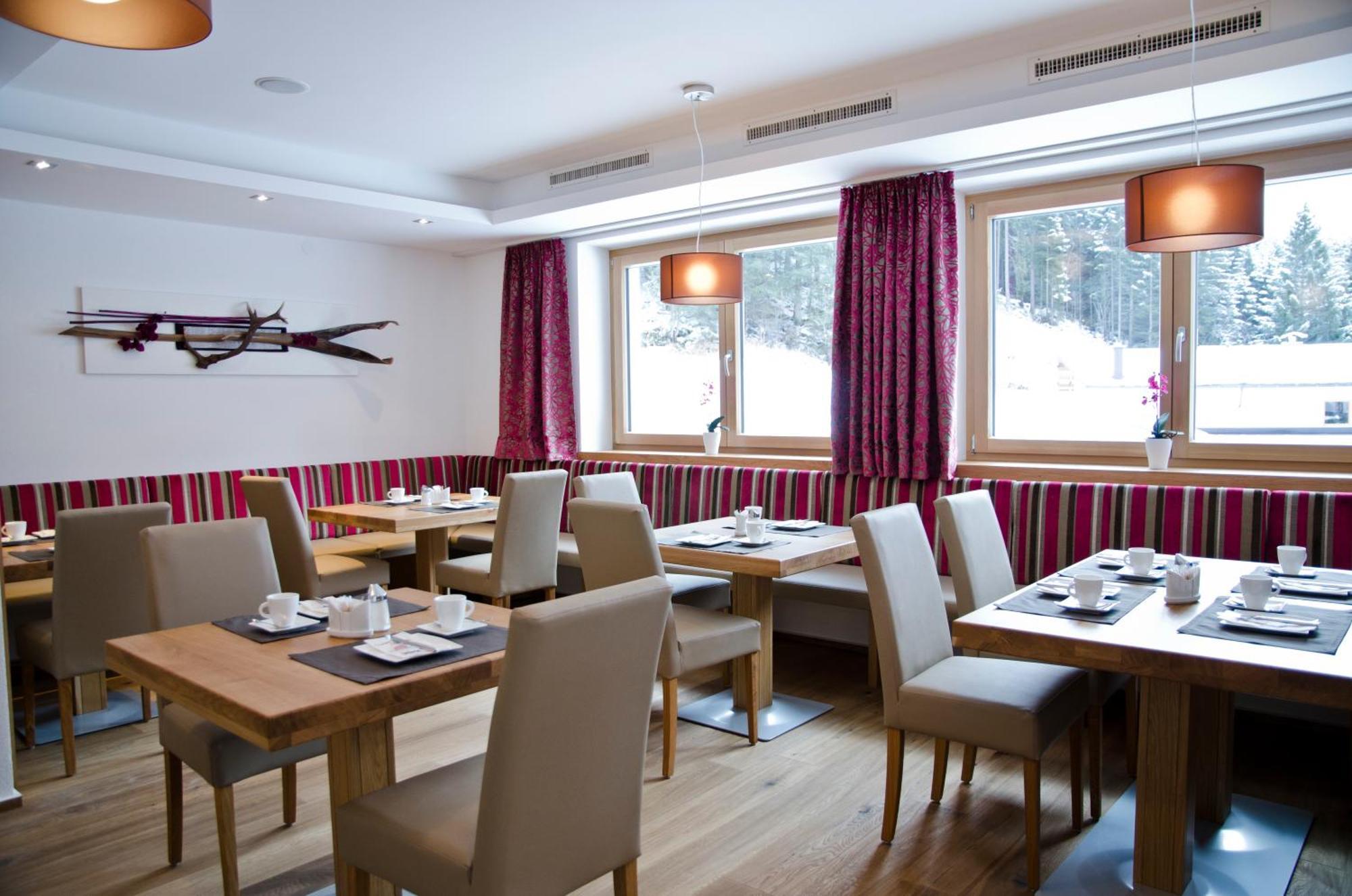 Hotel Garni Alpenland Ischgl Zewnętrze zdjęcie